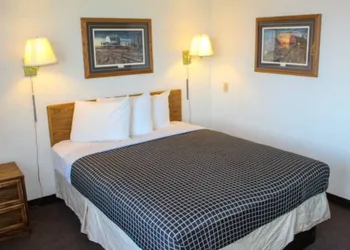 Economy Hotel Macon hotel thumbnail 5