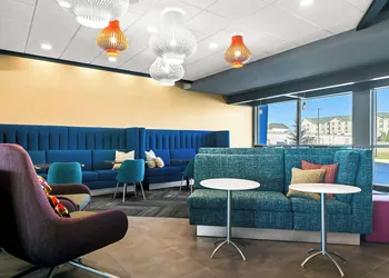 Tru By Hilton Rogers Bentonville hotel thumbnail 2