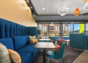 Tru By Hilton Rogers Bentonville hotel thumbnail 5
