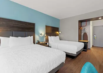 Tru By Hilton Aloha Beaverton hotel thumbnail 5