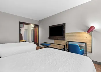 Tru By Hilton Aloha Beaverton hotel thumbnail 6