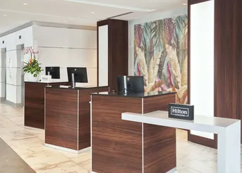 DoubleTree by Hilton Miami North I-95 hotel thumbnail 3