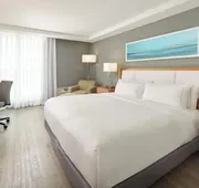 DoubleTree by Hilton Miami North I-95 hotel detail image 4