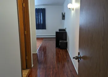 The Hibernation Station hotel thumbnail 3