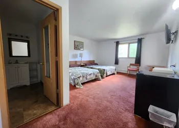 The Hibernation Station hotel thumbnail 8