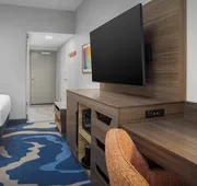 Hampton Inn & Suites Naples South hotel detail image 5