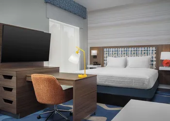 Hampton Inn & Suites Naples South hotel thumbnail 8