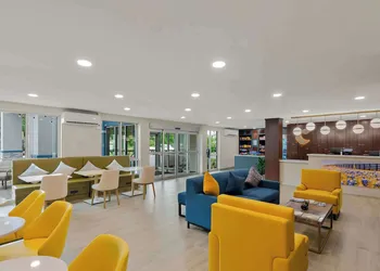Comfort Inn Conroe hotel thumbnail 4