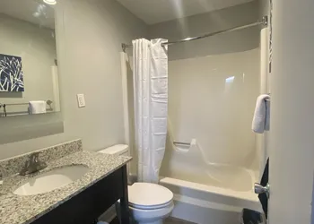 Indigo hotel thumbnail 3