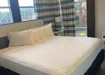 Indigo hotel thumbnail 4