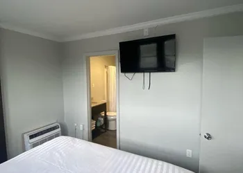 Indigo hotel thumbnail 5