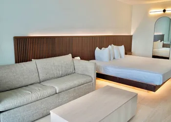 Indigo hotel thumbnail 6