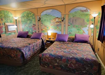 La Collage Inn hotel thumbnail 6