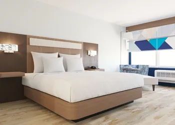 Holiday Inn Express Corpus Christi – Beachfront by IHG hotel thumbnail 8