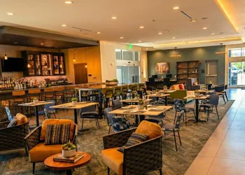 La Quinta Inn & Suites by Wyndham Chattanooga Downtown/South hotel thumbnail 5