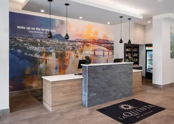 La Quinta Inn & Suites by Wyndham Chattanooga Downtown/South hotel thumbnail 6