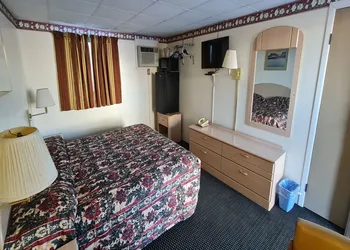 DuBois Manor Motel hotel thumbnail 4