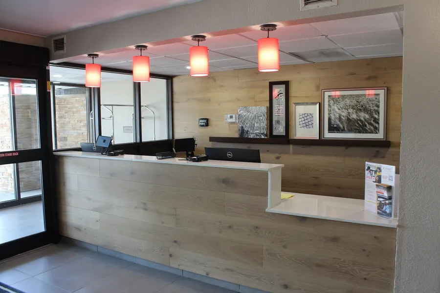 Country Inn & Suites By Radisson, Dunbar - Charleston hotel detail image 2