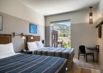 Moxy Boulder University hotel thumbnail 7