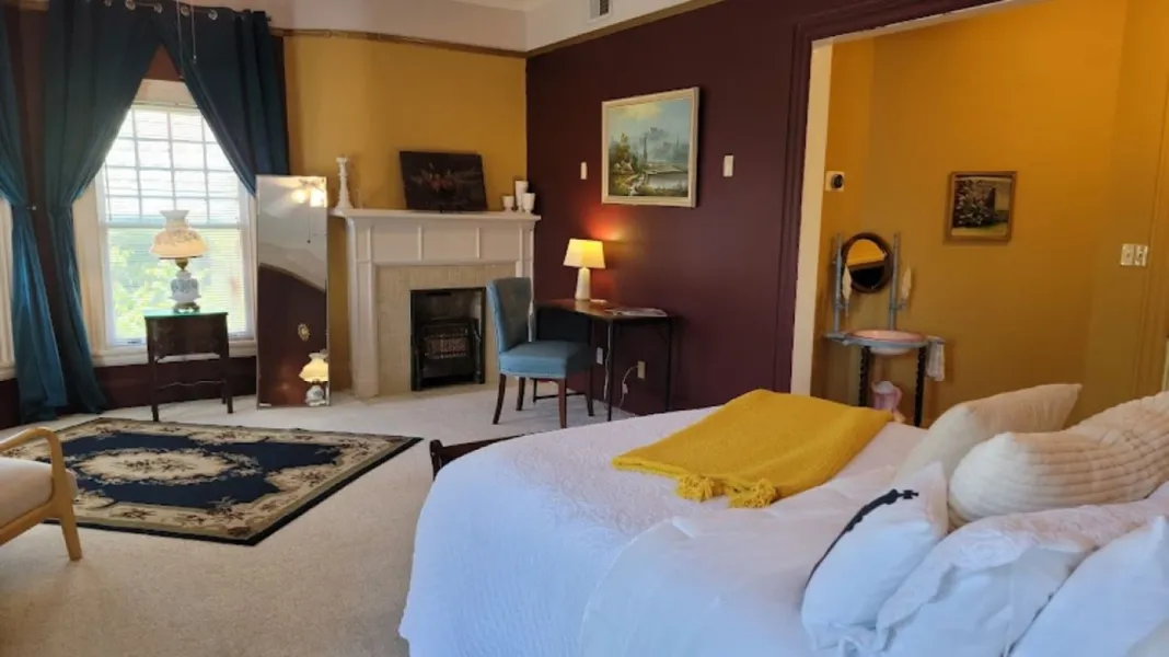 The Kings Throne Inn and Guest House hotel detail image 2
