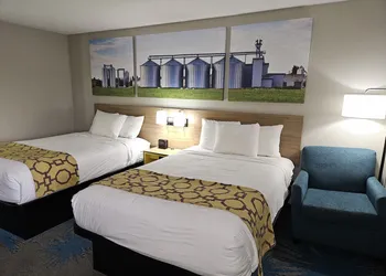 Days Inn By Wyndham Davenport hotel thumbnail 5