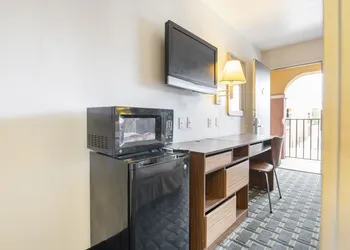 Southern Comfort Hotel hotel thumbnail 8