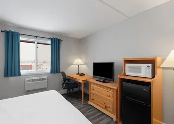 Sauk River Inn & Suites, a Travelodge by Wyndham hotel thumbnail 8