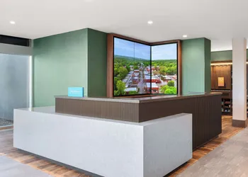 Hampton Inn & Suites Pittsboro hotel thumbnail 5