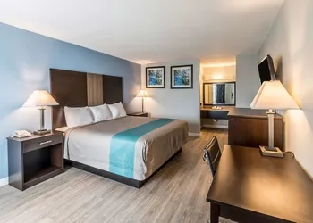 Econo Lodge Mineral Wells hotel thumbnail 5