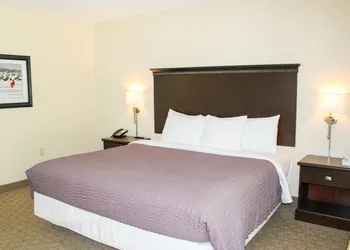 Kelleys Island Venture Resort hotel thumbnail 2