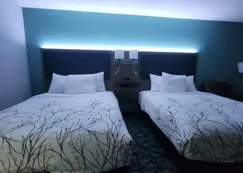 Baymont By Wyndham South Bend hotel thumbnail 2