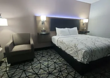 Baymont By Wyndham South Bend hotel thumbnail 6