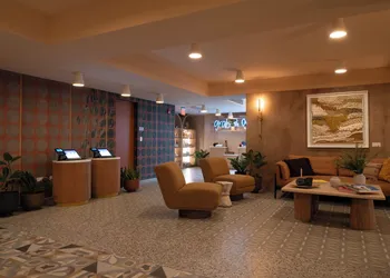 HiBird- Apartment and Suites Hotel hotel thumbnail 3