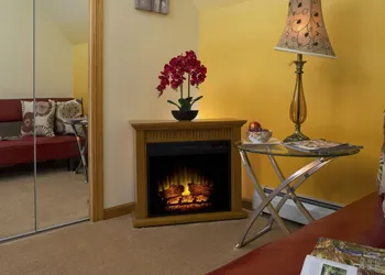 Cherry Valley Manor Luxury Bed and Breakfast hotel thumbnail 2