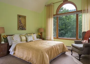 Cherry Valley Manor Luxury Bed and Breakfast hotel thumbnail 3