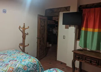 OYO Los Alcatraces hotel thumbnail 4