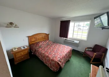 Red Bud Country Inn hotel thumbnail 3