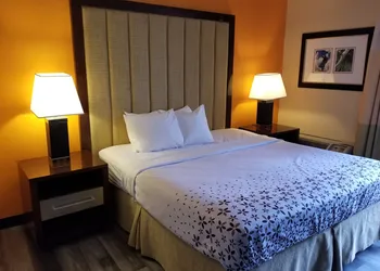 Fairmount Inn & Suites -Stroudsburg hotel thumbnail 4