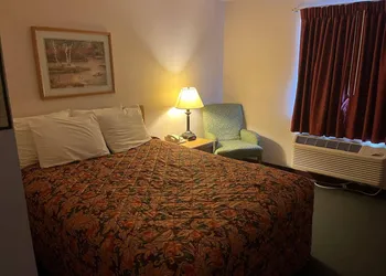 Country Haven Inn hotel thumbnail 2