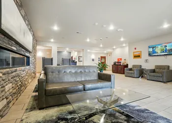 Cobblestone Hotel & Suites-RussellsPoint hotel thumbnail 2