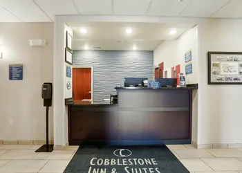 Cobblestone Hotel & Suites-RussellsPoint hotel thumbnail 8