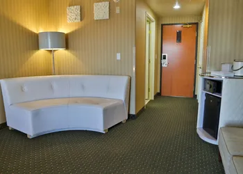 Sweetwater Lodge hotel thumbnail 6