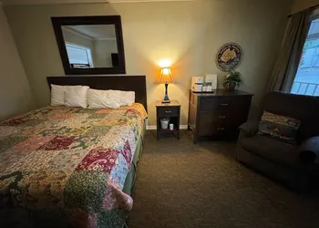 Carlton Marion Inn hotel thumbnail 4