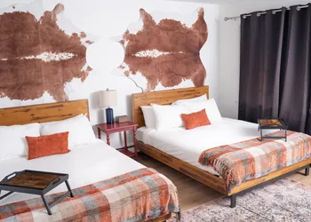 River's Edge hotel thumbnail 5