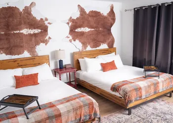 River's Edge hotel thumbnail 5