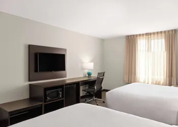 La Quinta Inn & Suites by Wyndham Wenatchee hotel thumbnail 8