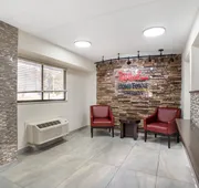 HomeTowne Studios by Red Roof Greenville hotel detail image 3