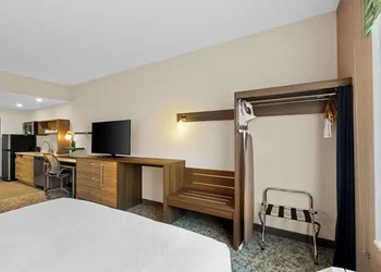 Home2 Suites By Hilton Hendersonville hotel thumbnail 4