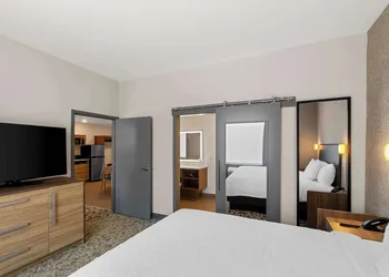 Home2 Suites By Hilton Hendersonville hotel thumbnail 5