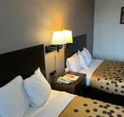 Red Carpet Inn hotel detail image 5